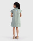 Pleated dress with collar