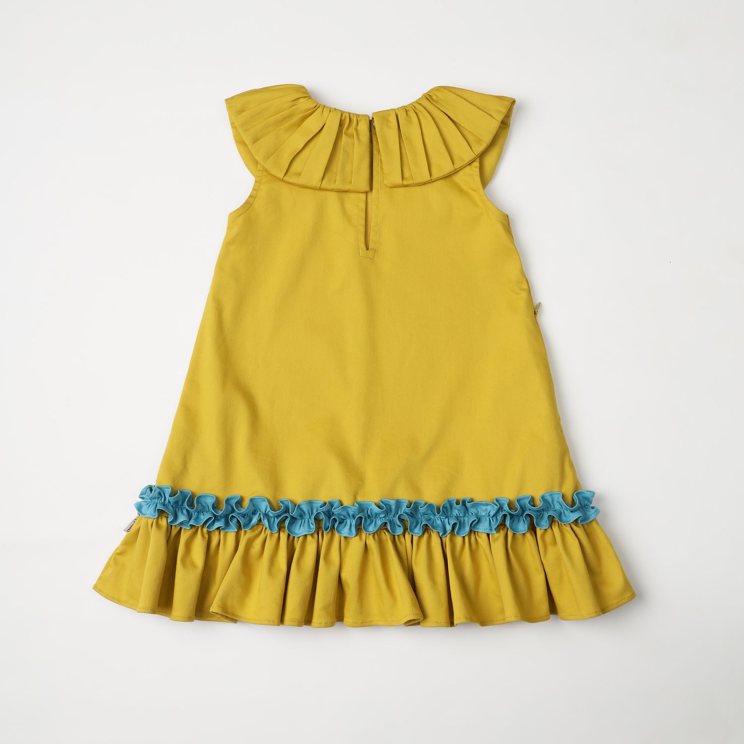 Peter Collar dress with Ruffles